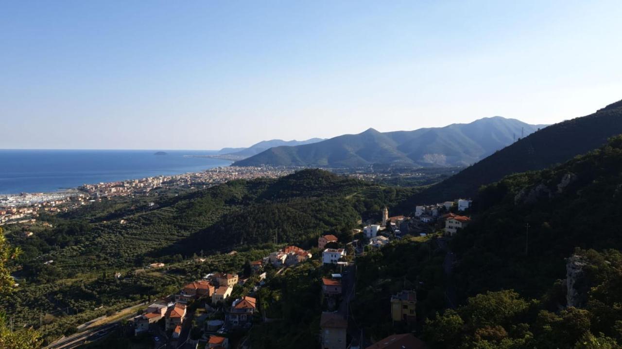 B&B Tra Cielo E Mare Pietra Ligure Exterior foto
